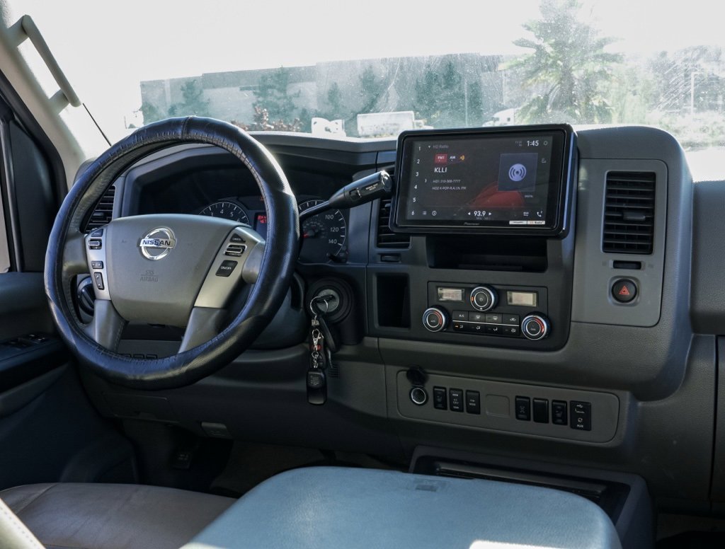 Used 2021 Nissan NV 3500 SL image 26