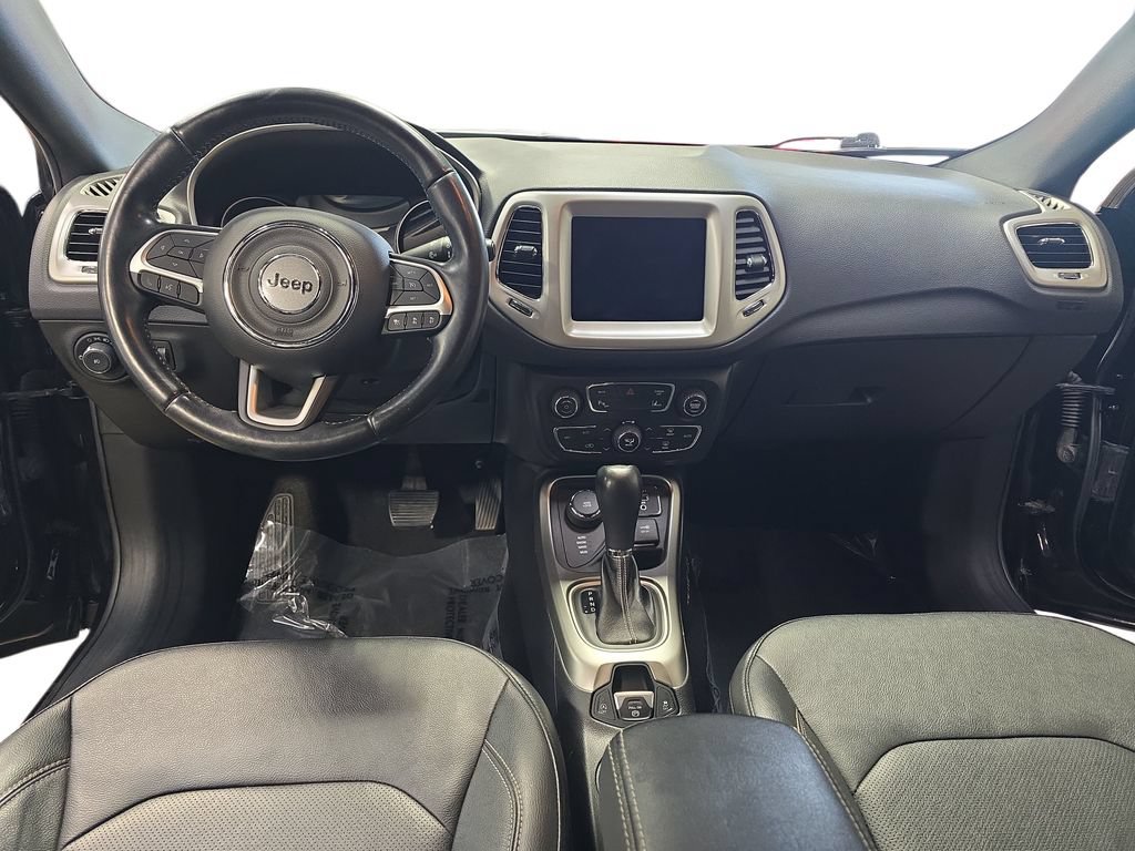Used 2021 Jeep Compass Latitude w/ Sun and Sound Group AWD/4WD image 10