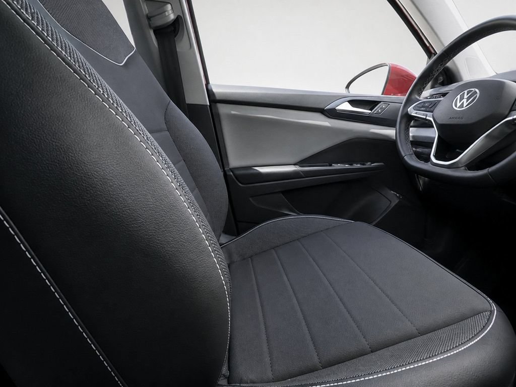 Certified 2023 Volkswagen Taos SE AWD/4WD image 21