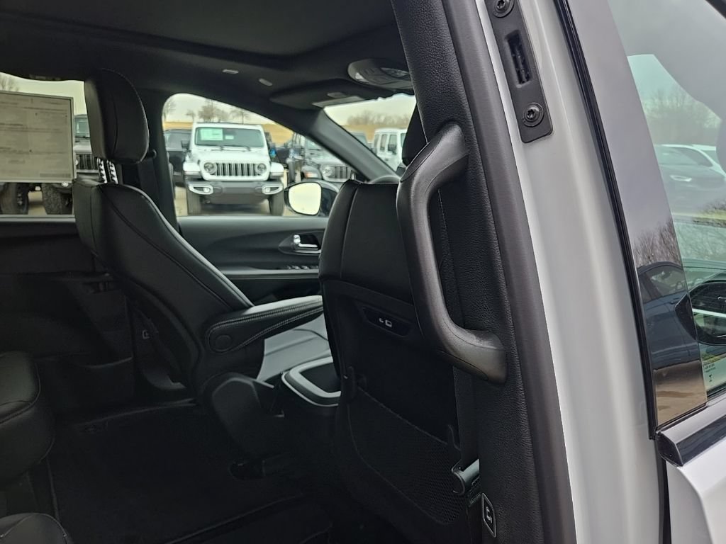 New 2026 Chrysler Pacifica Select w/ S Appearance Package FWD image 80