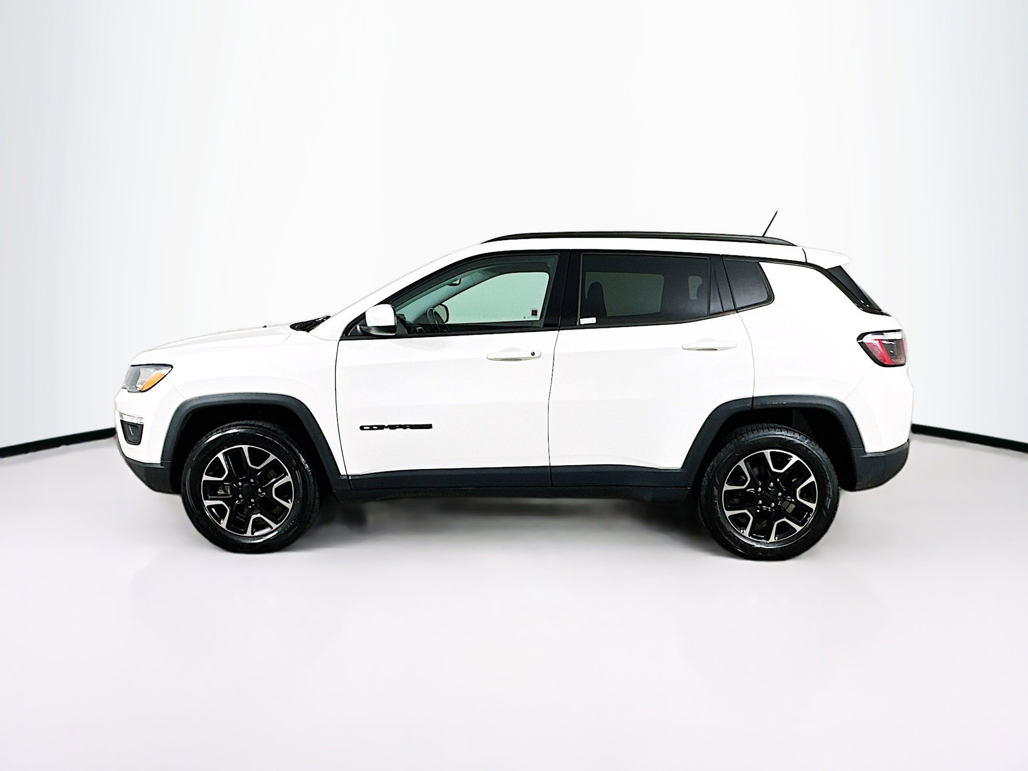 Used 2020 Jeep Compass Sport image 4