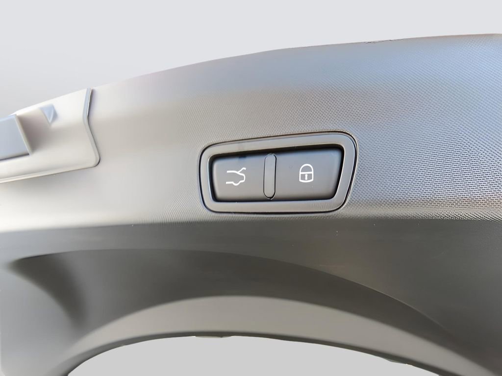 New 2025 Alfa Romeo Stelvio Tributo Italiano w/ Driving Assist Package image 18