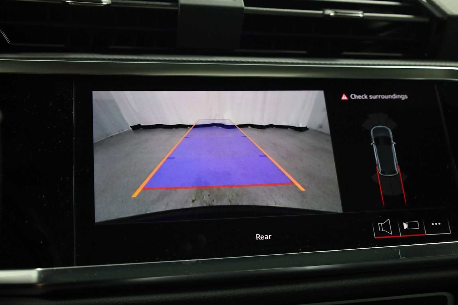 New 2025 Audi Q3 2.0T Premium image 30