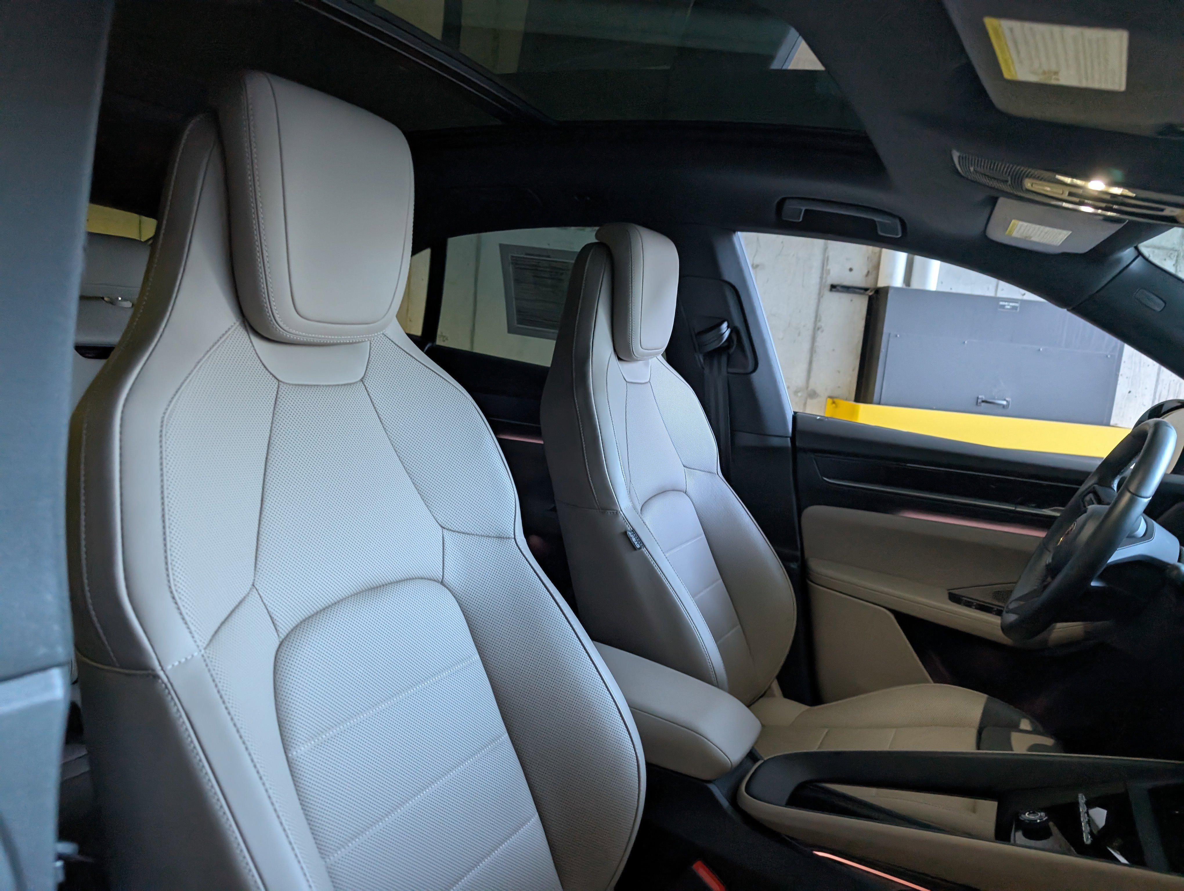 Used 2025 Porsche Macan Electric image 22