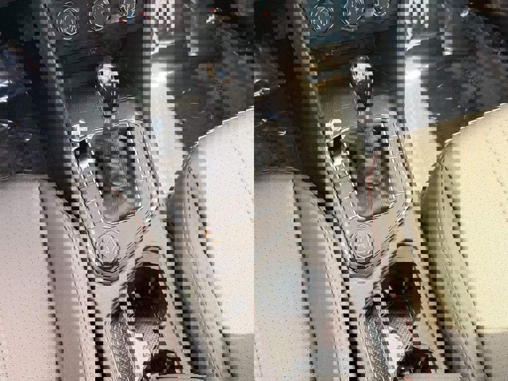 Used 2024 Volkswagen Tiguan Wolfsburg Edition image 20