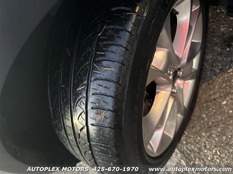 Used 2015 Ford Escape Titanium image 17