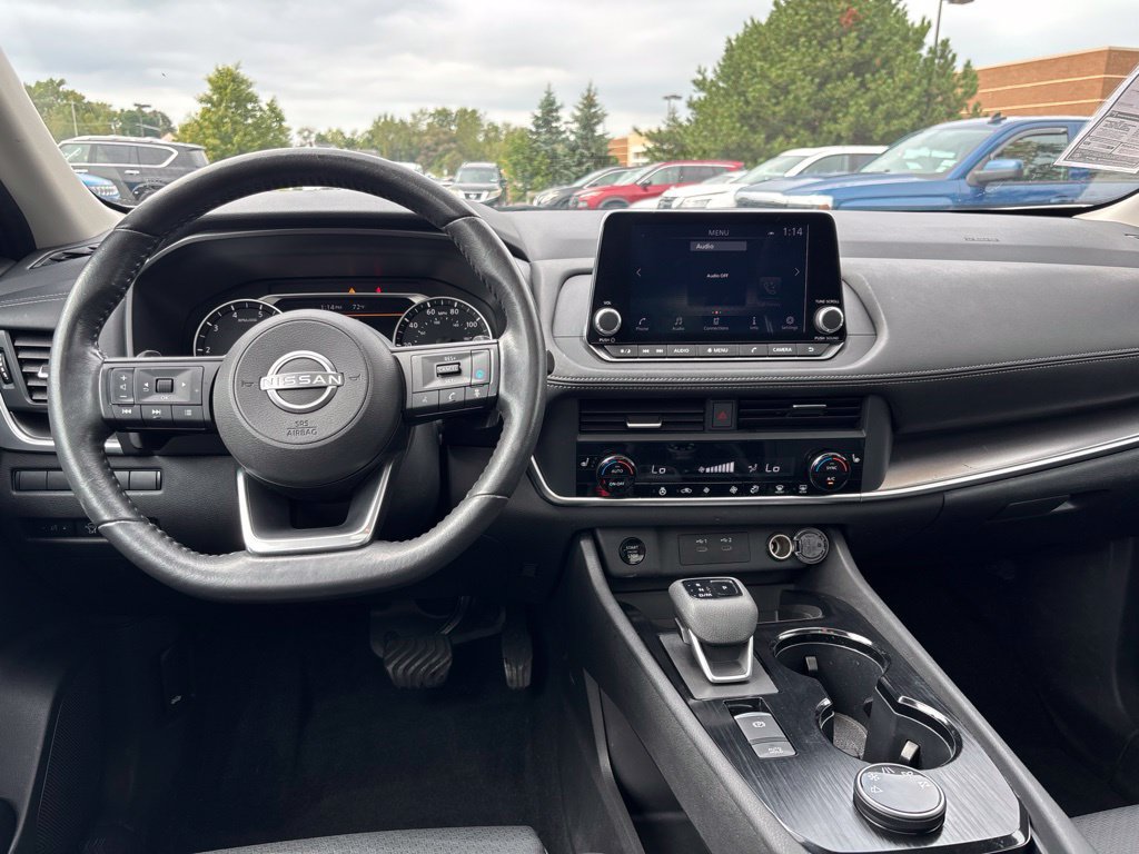 Certified 2024 Nissan Rogue SV w/ SV Premium Package AWD/4WD image 16