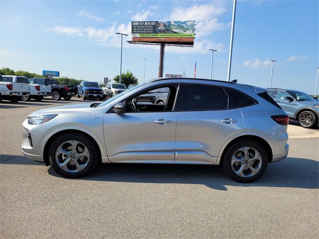 Used 2024 Ford Escape ST-Line image 4