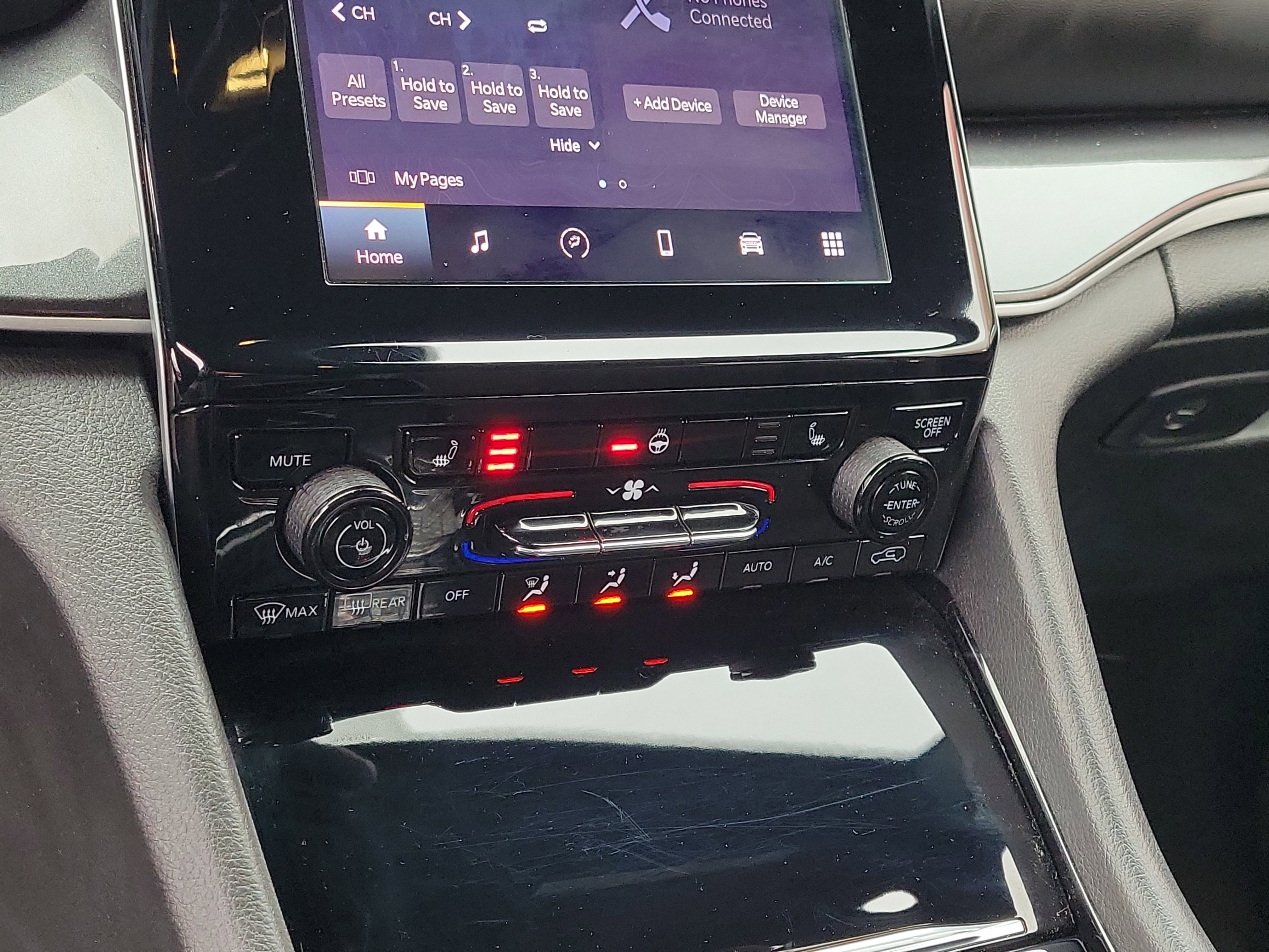 Used 2022 Jeep Grand Cherokee Altitude image 27