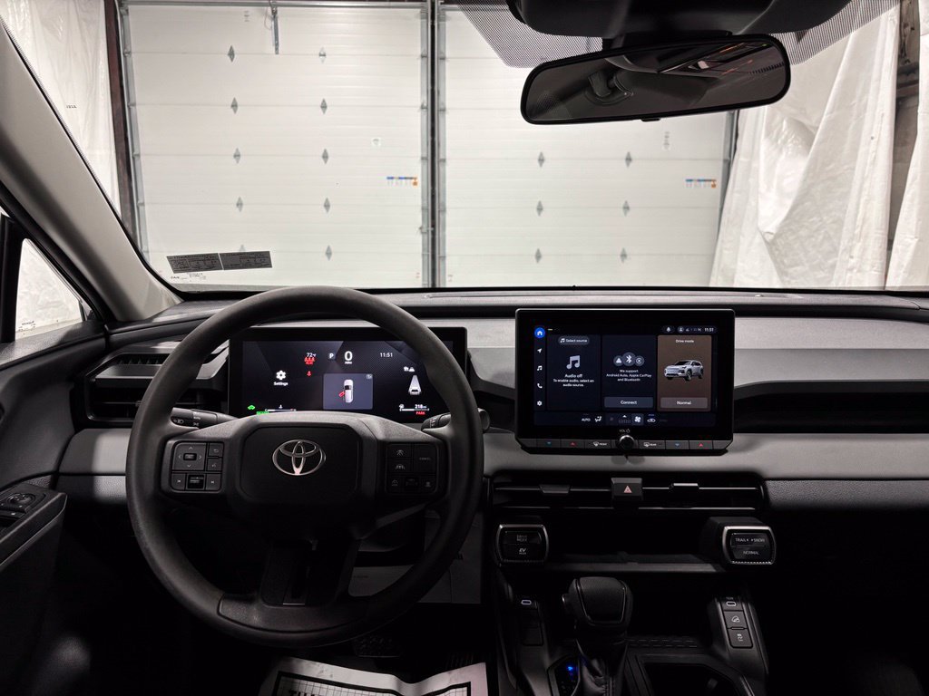 Used 2026 Toyota RAV4 LE AWD/4WD image 17
