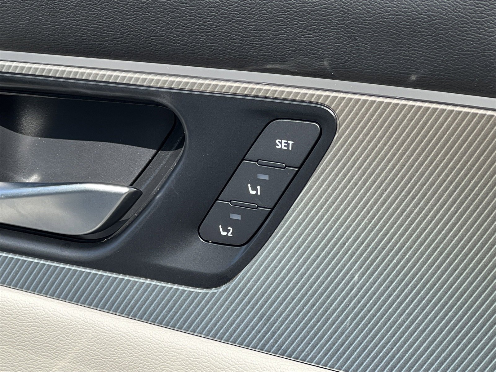 New 2025 Nissan Murano SL w/ Cargo Package image 17