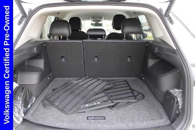 Used 2025 Volkswagen Tiguan SE image 10