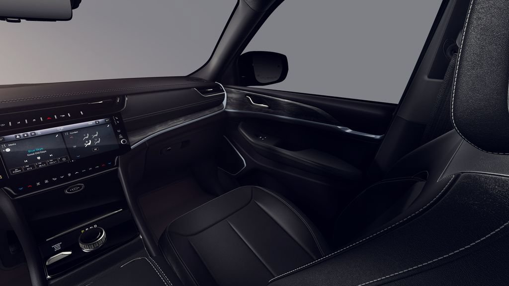 New 2026 Jeep Grand Cherokee Limited AWD/4WD image 7