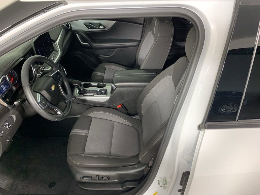 Used 2025 Chevrolet Blazer LT image 28
