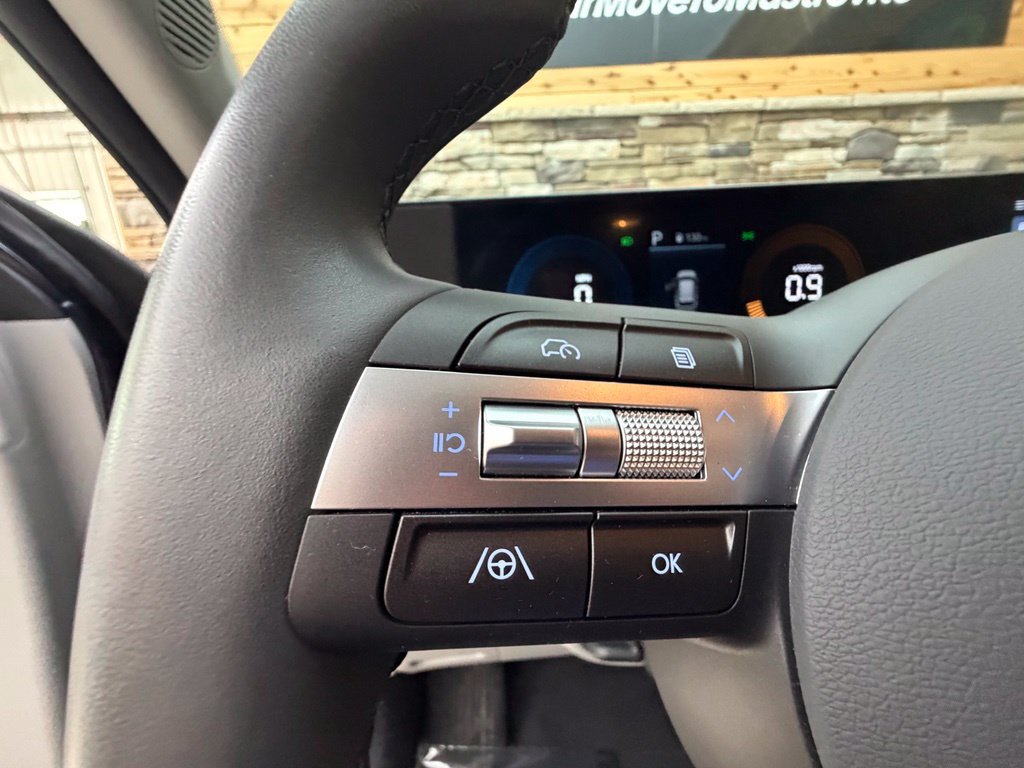 Certified 2024 Hyundai Kona SEL AWD/4WD image 41