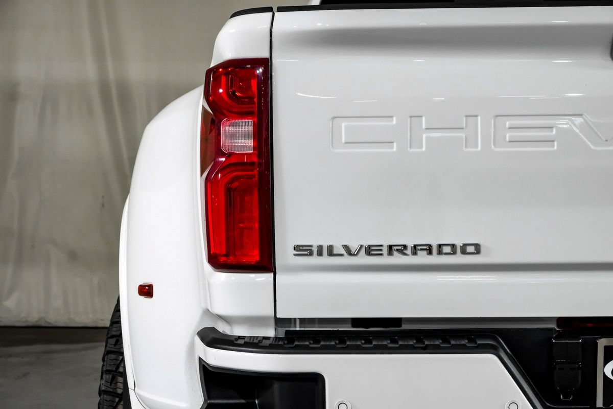 Used 2022 Chevrolet Silverado 3500 LTZ w/ LTZ Plus Package AWD/4WD image 42