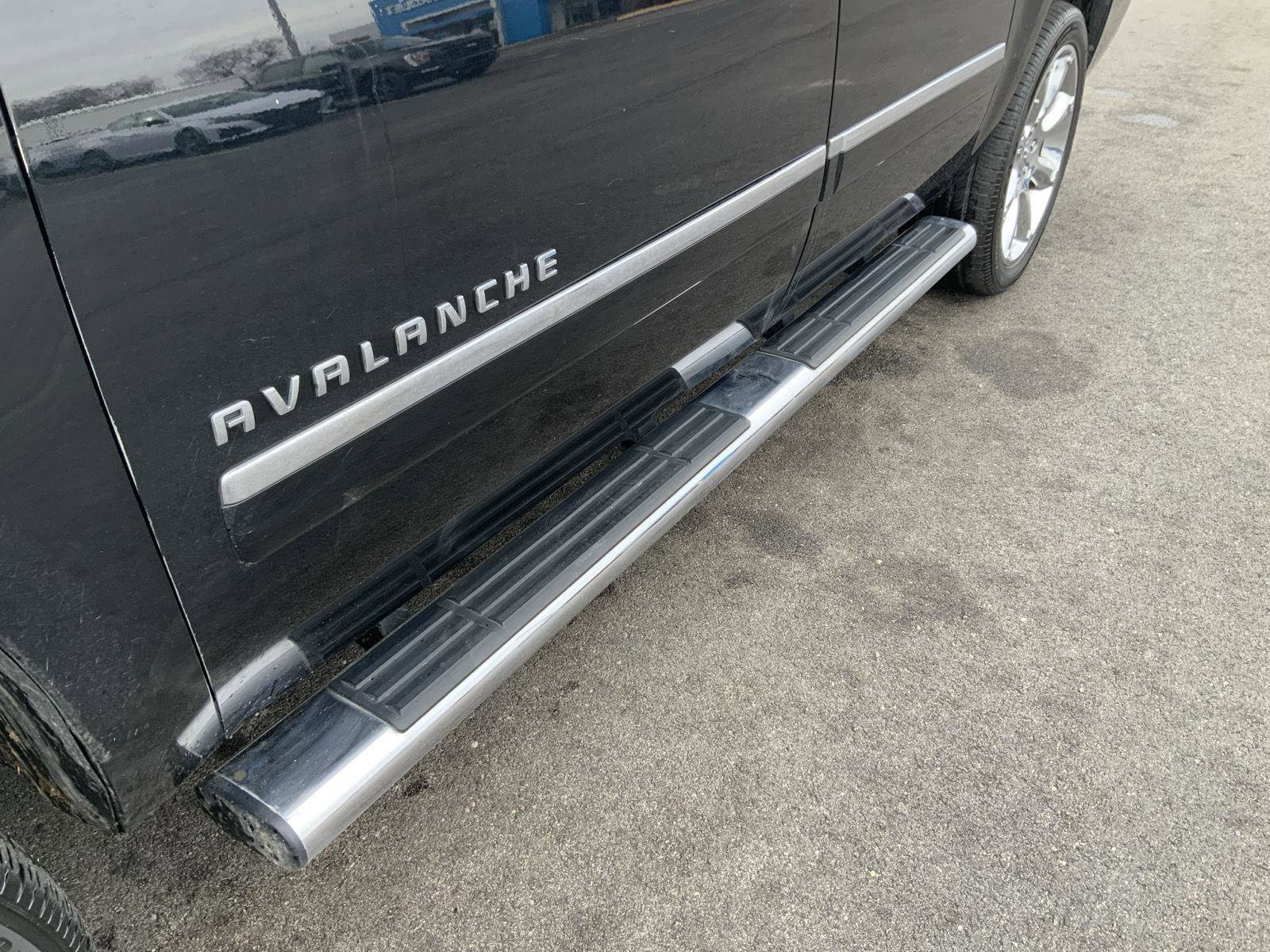 Used 2013 Chevrolet Avalanche LTZ image 20