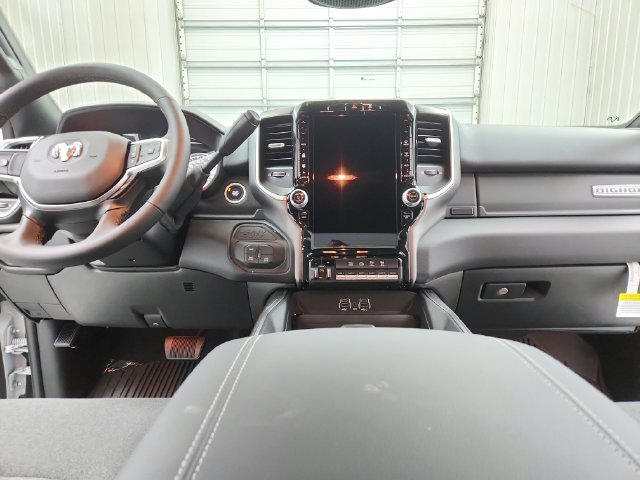 New 2026 RAM 2500 Big Horn AWD/4WD image 25