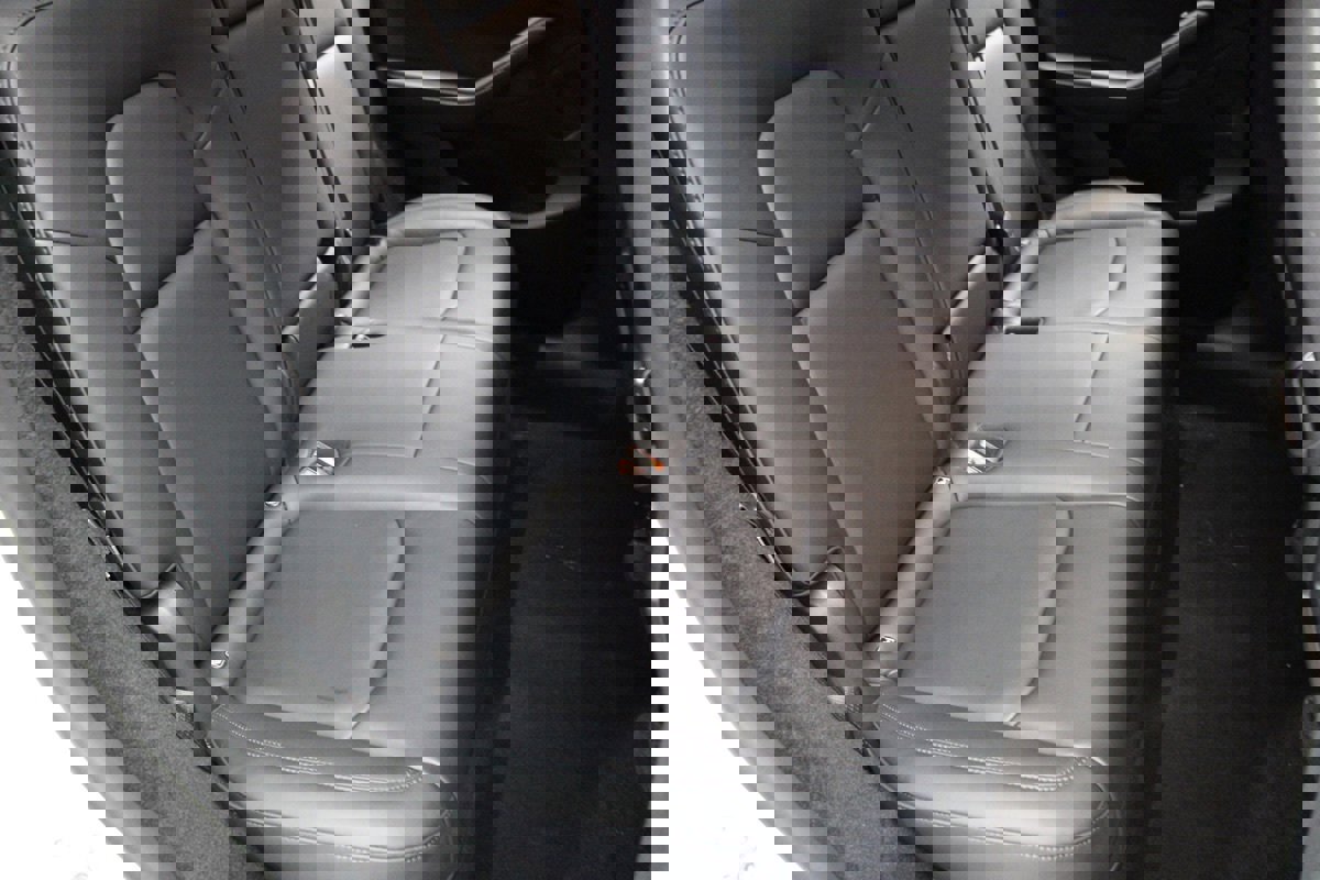 Used 2023 Tesla Model Y Long Range image 18