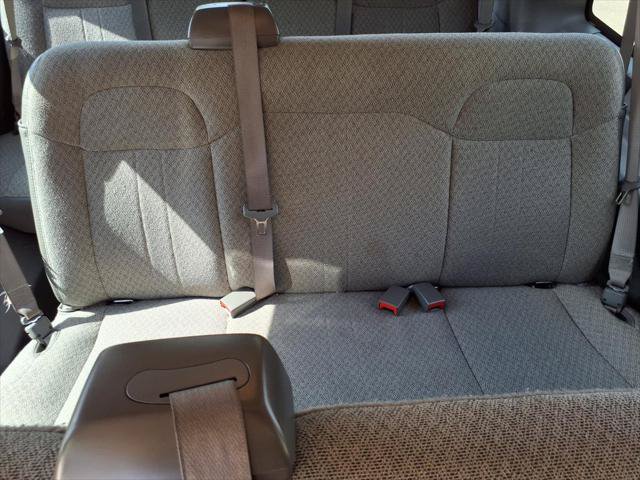Used 2024 Chevrolet Express 3500 LT w/ LT Preferred Equipment Group RWD image 10