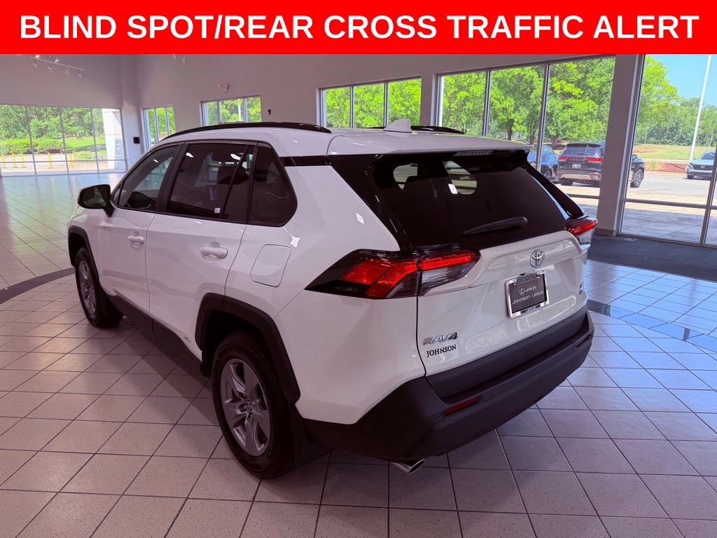Used 2025 Toyota RAV4 XLE w/ Convenience Package AWD/4WD image 5