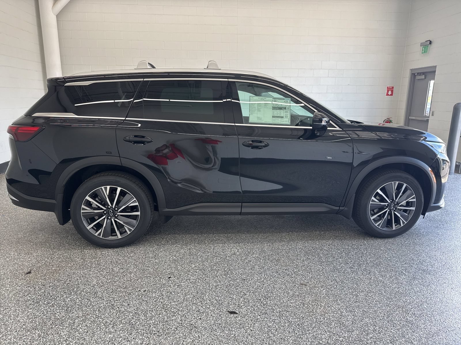 New 2027 INFINITI QX60 Luxe w/ Cargo Package AWD/4WD image 6