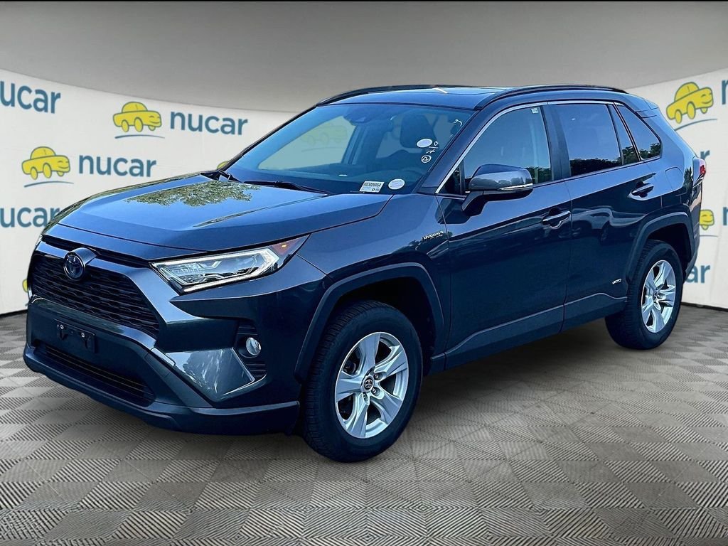 Used 2020 Toyota RAV4 XLE w/ Convenience Package AWD/4WD image 3