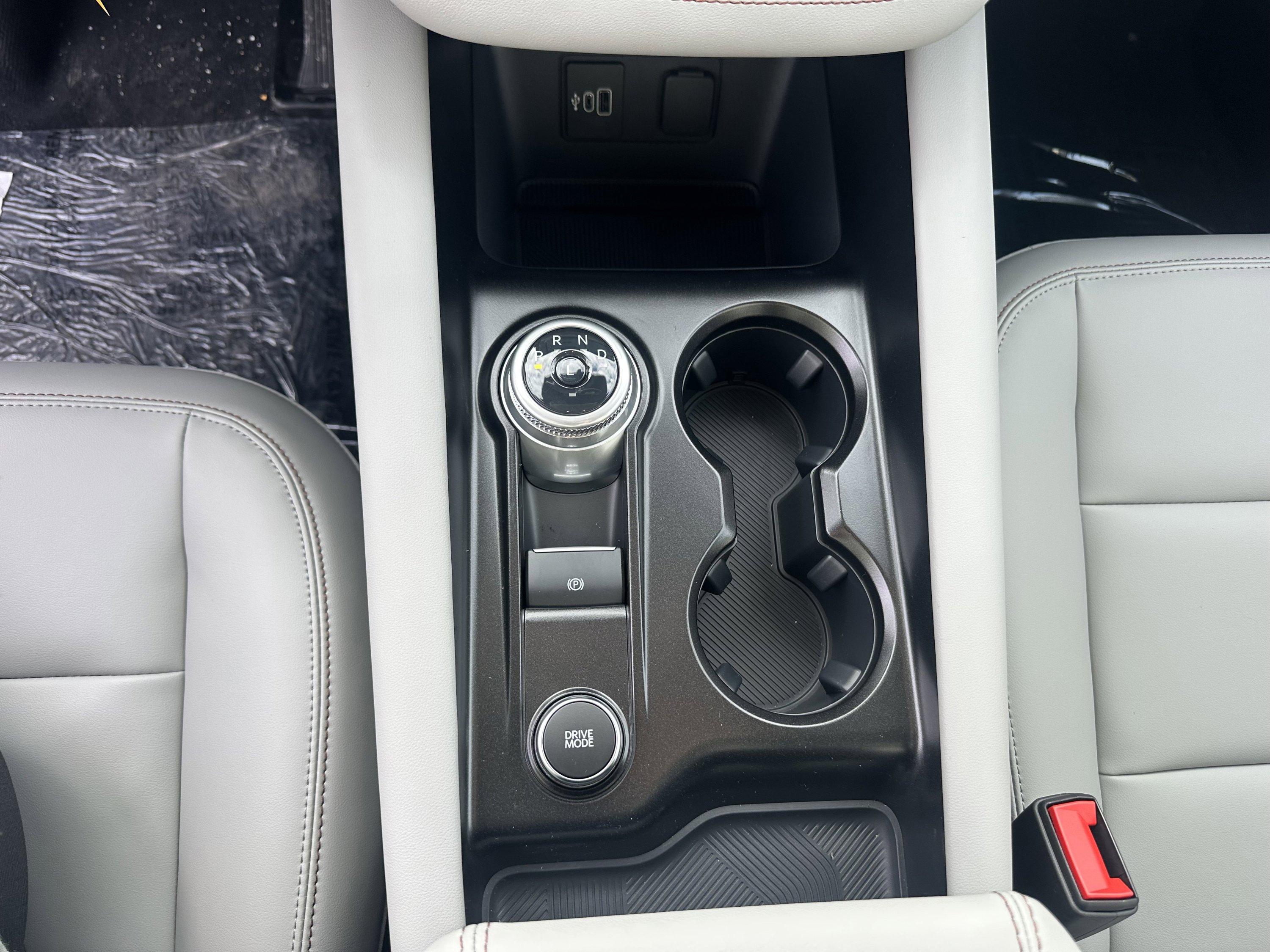 New 2026 Ford Explorer Active w/ Active Comfort Package image 16