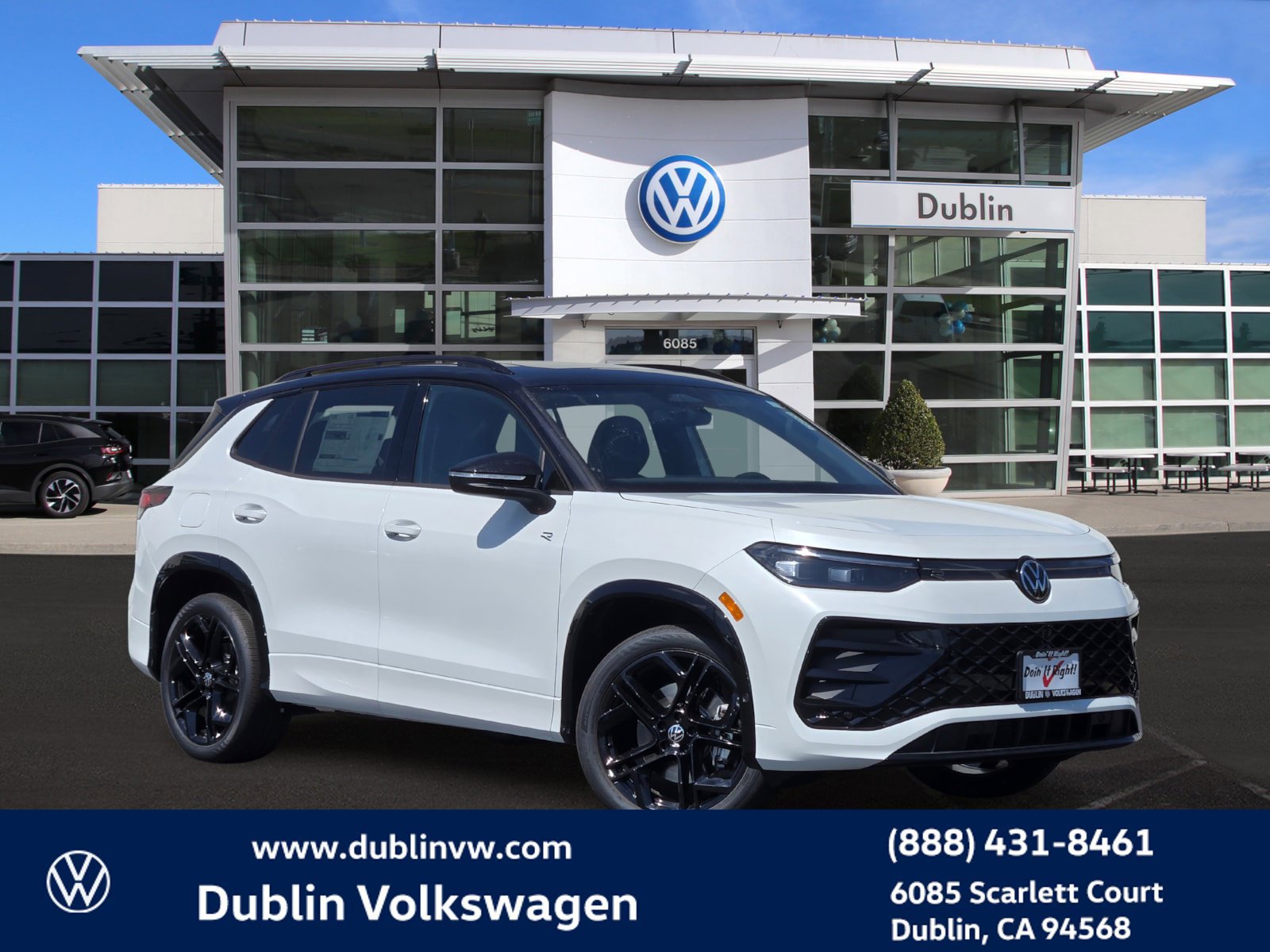New 2026 Volkswagen Tiguan SE R-Line AWD/4WD image 1