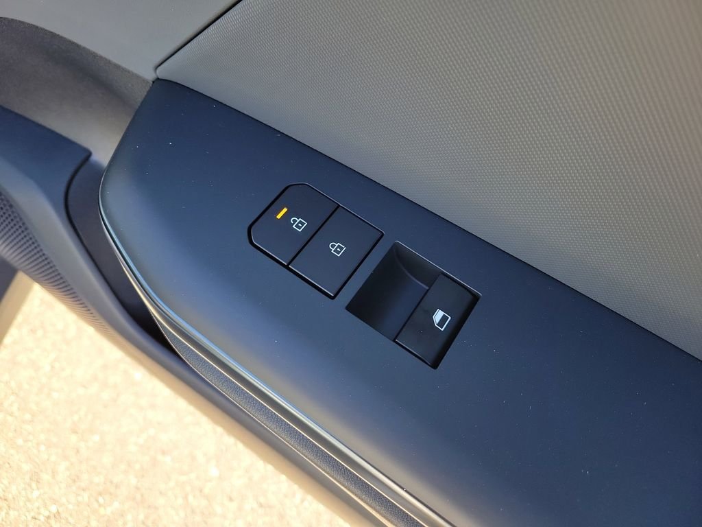 New 2026 Kia K4 FWD image 11