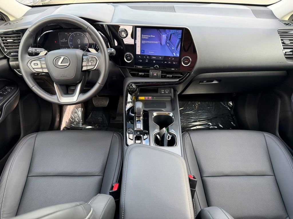 Used 2023 Lexus NX 250 FWD image 2