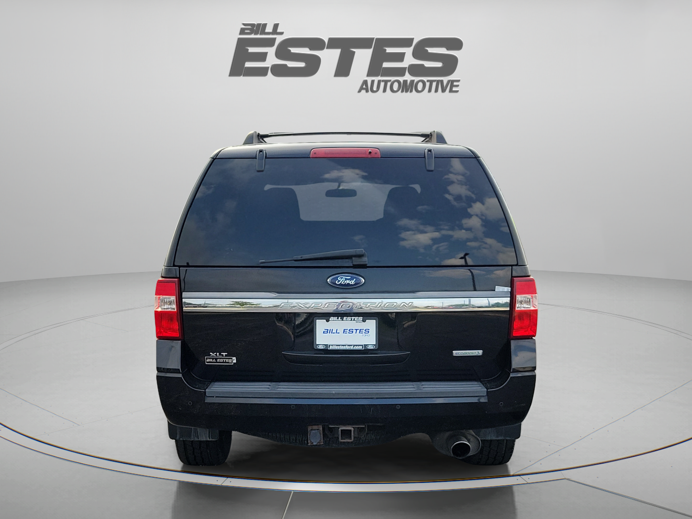 Used 2017 Ford Expedition XLT AWD/4WD image 3