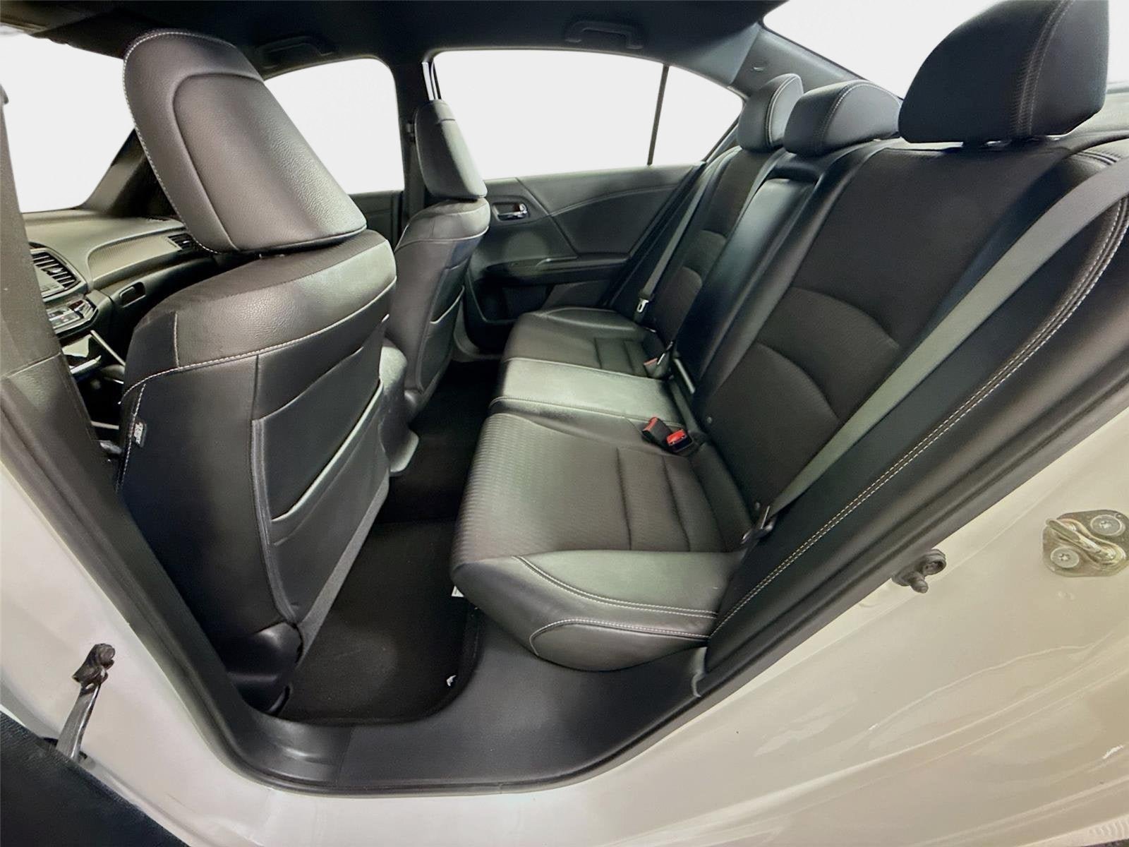 Used 2017 Honda Accord Sport image 21