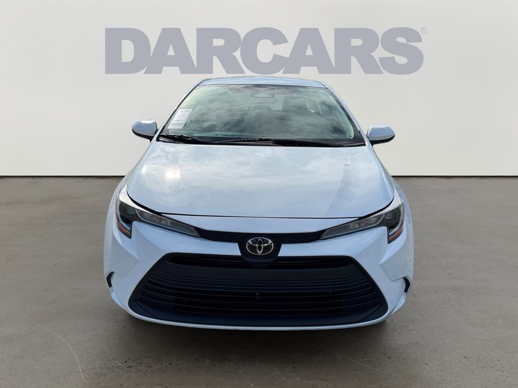 Used 2023 Toyota Corolla LE FWD image 2