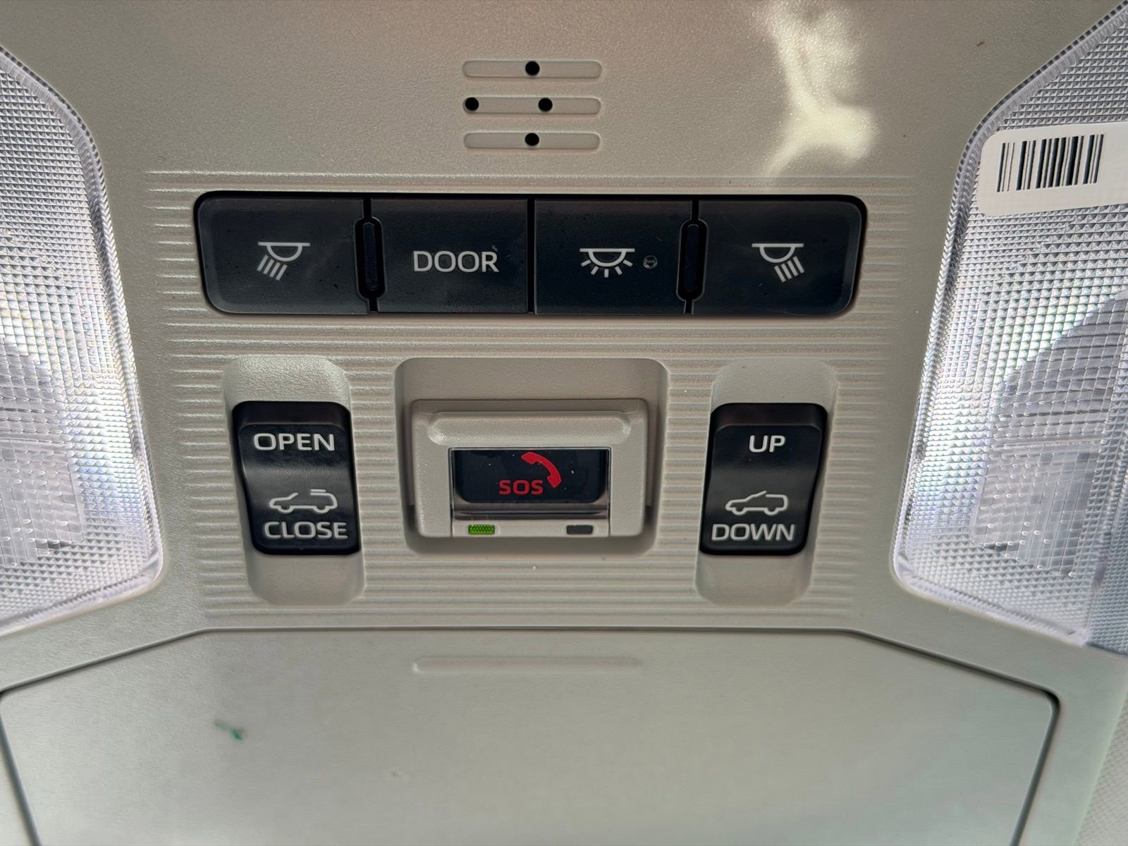 Used 2023 Toyota RAV4 XLE Premium image 28