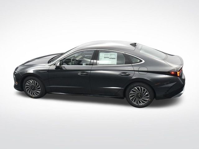 Used 2025 Hyundai Sonata SEL FWD image 24