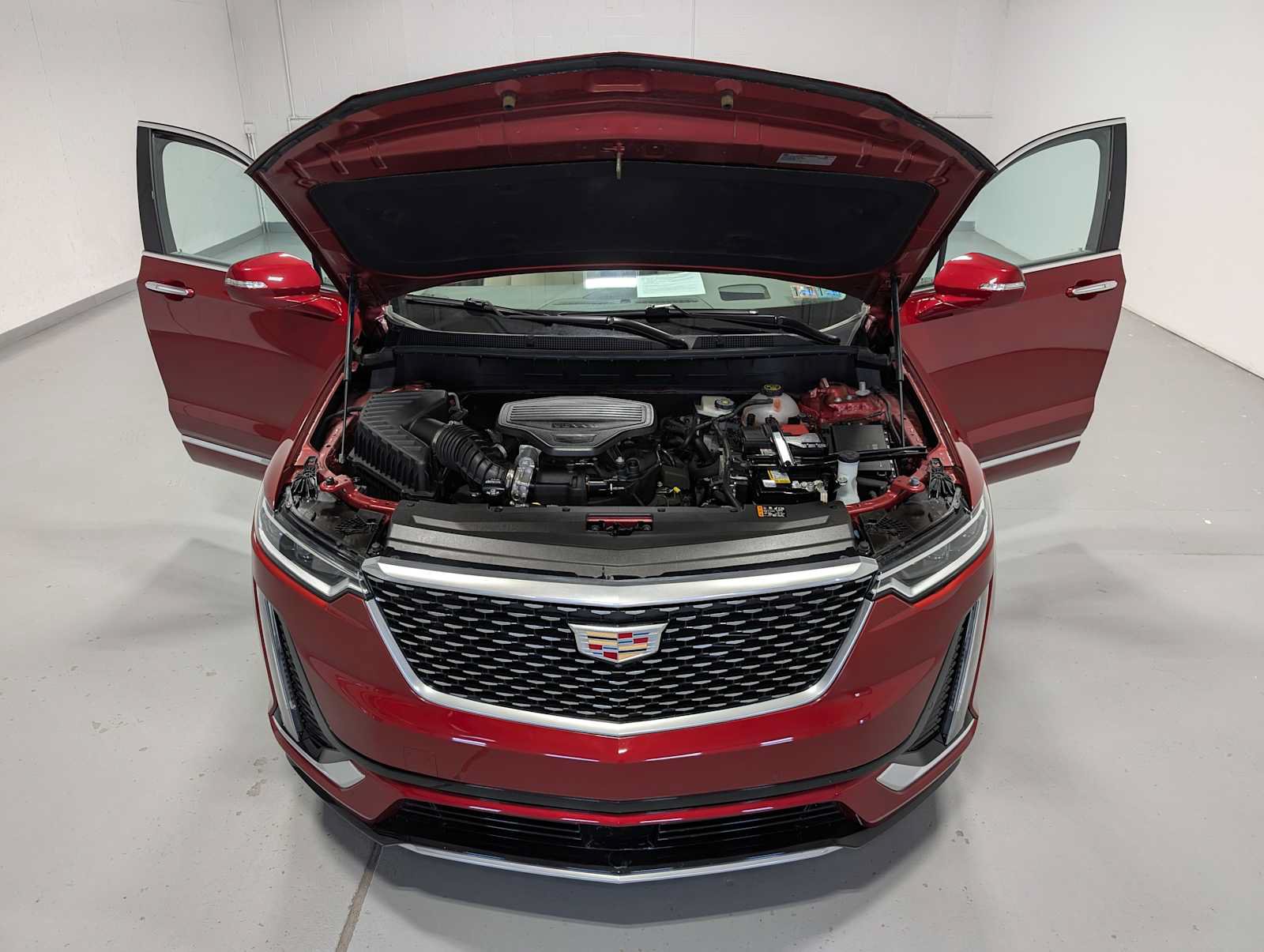Certified 2024 Cadillac XT6 Premium Luxury w/ Technology Package AWD/4WD image 13