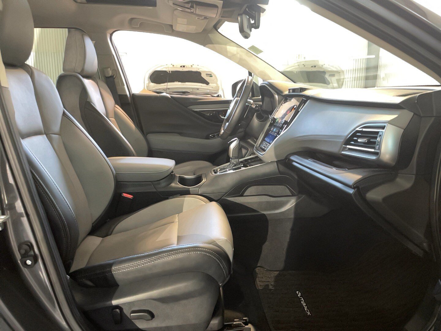 Used 2025 Subaru Outback Limited AWD/4WD image 24
