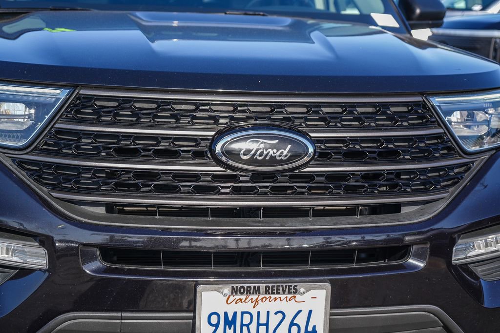 Used 2021 Ford Explorer XLT w/ Equipment Group 202A AWD/4WD image 6