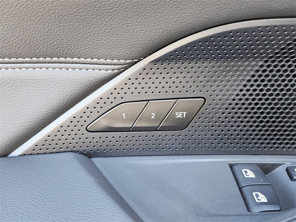 Used 2023 BMW 430i xDrive Coupe w/ Convenience Package image 26