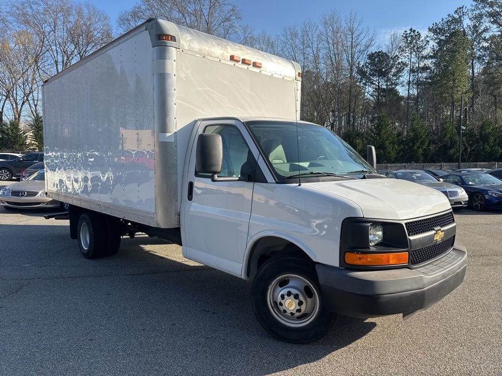 Used 2010 Chevrolet Express 3500 Extended image 4