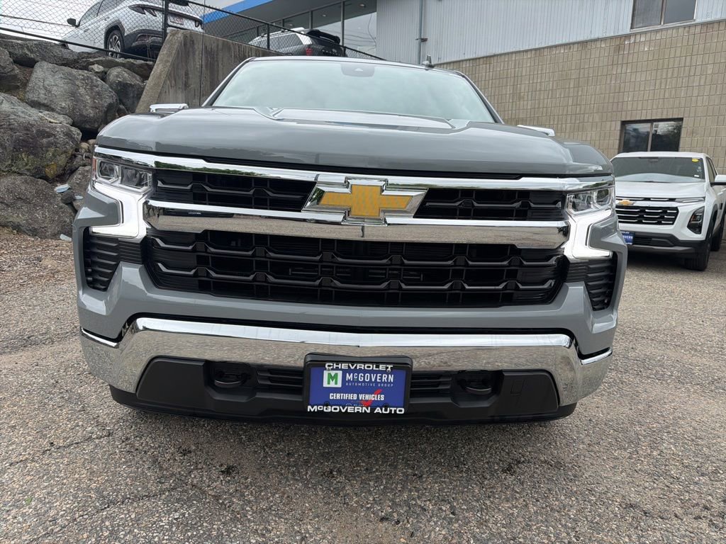 Used 2024 Chevrolet Silverado 1500 LT AWD/4WD image 10