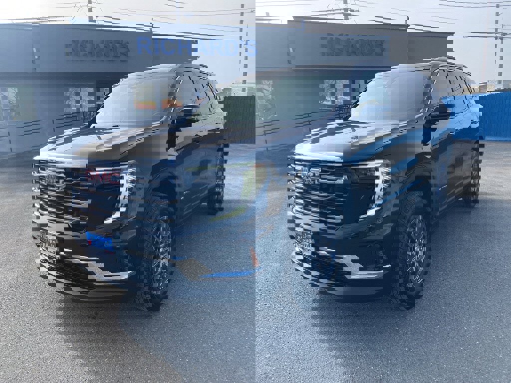 Used 2025 GMC Acadia Elevation image 9