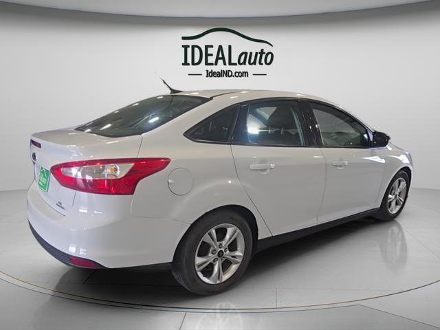Used 2014 Ford Focus SE w/ SE Winter Package FWD image 5