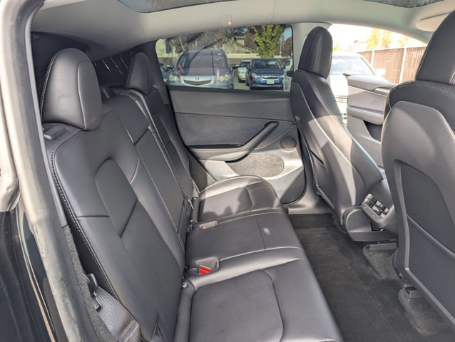 Used 2023 Tesla Model Y Performance image 17