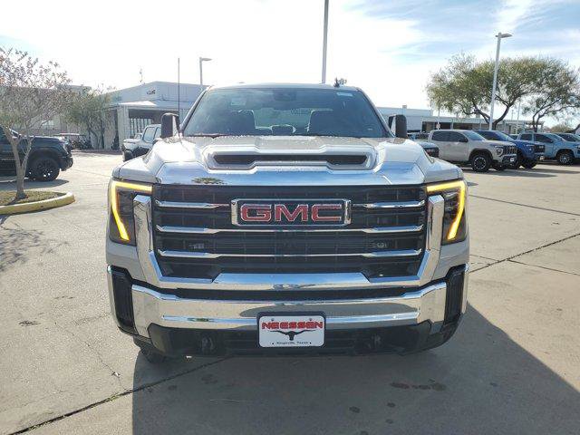 New 2026 GMC Sierra 2500 SLE image 2