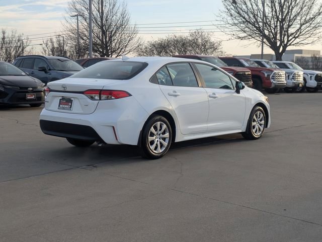 Used 2025 Toyota Corolla LE image 6