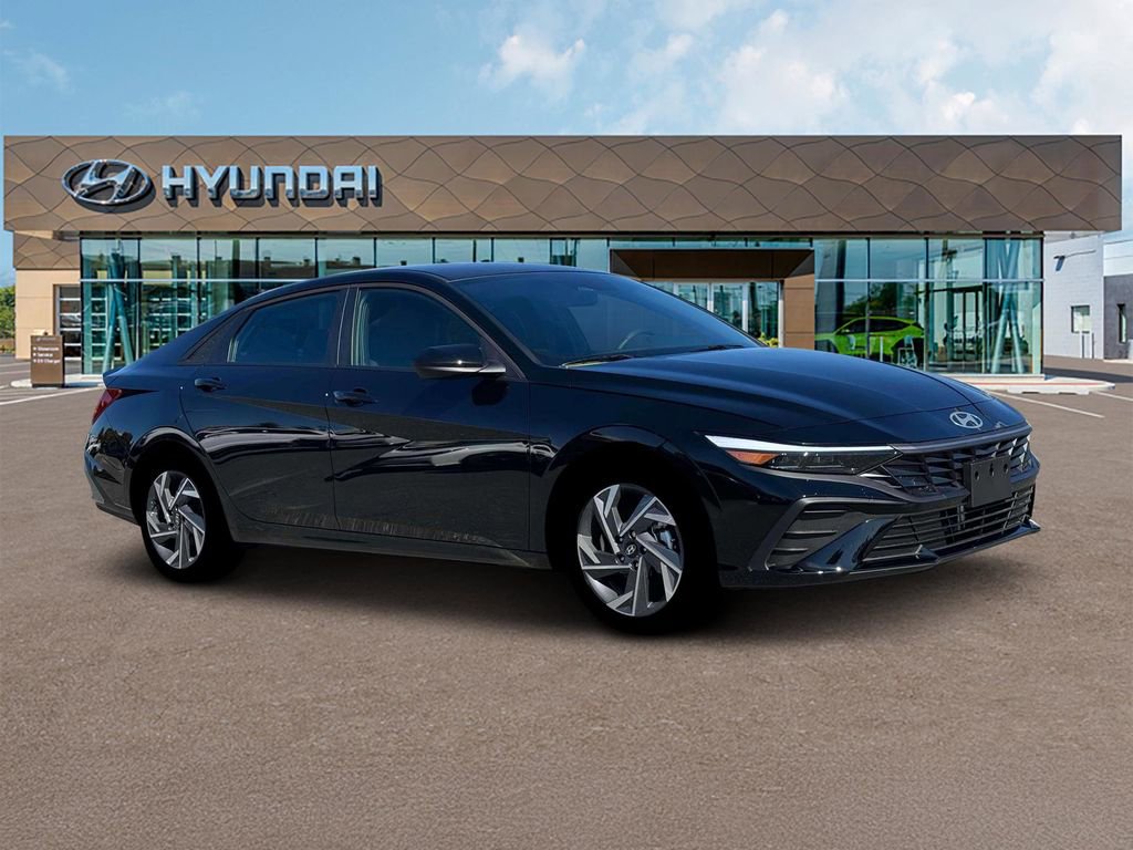 New 2025 Hyundai Elantra SEL image 10