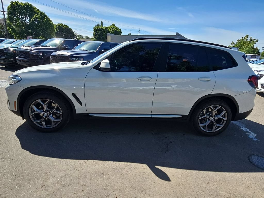 Used 2022 BMW X3 xDrive30i w/ Premium Package 2 AWD/4WD image 4