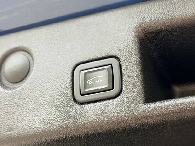 Used 2024 Chevrolet Equinox LT w/ LPO, Floor Liner Package FWD image 27